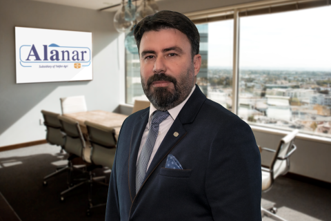 Аланар агро. «элинар-бройлер» репродуктор орехово-зуево. Куры велес агро халяль. Агроцентр захарово логотип. Tekfen holding.